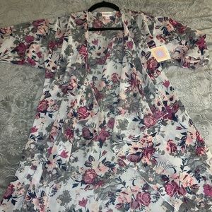 Lularoe Shirley in size M